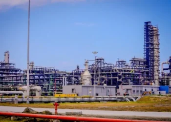 PENGASSAN Orders Members to Cut Off Crude Supply to Dangote Refinery