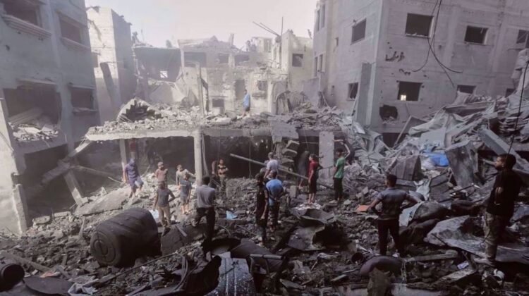 New airstrikes in Gaza