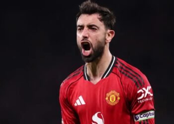 Fernandes Left Furious After Eight-Goal Thriller