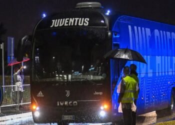 Juventus Team Bus Pelted With rocks Before Napoli Clash