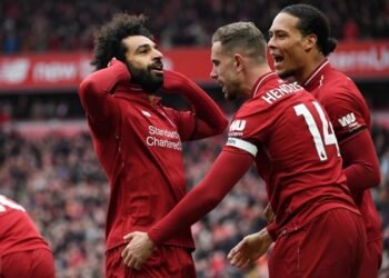 EPL: Van Dijk Wants ‘Leader’ Salah To Stay At Liverpool