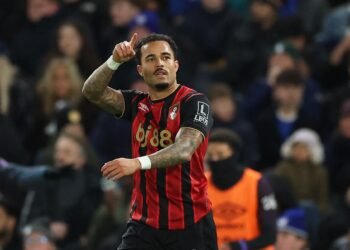 Enzo Maresca Jeered By Chelsea Fans Amid Wild Draw With Bournemouth