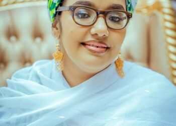 Wife of the Speaker of HoR, Hajiya Fatima Tajuddeen Abbas, Organizes Christmas Food, Cash, Distribution for Kaduna Christians