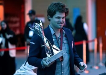 Norway’s Magnus Carlsen Clinches 20th World Chess Title