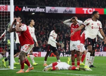 Arsenal Miss Chance To Stretch Lead In Liverpool Stalemate