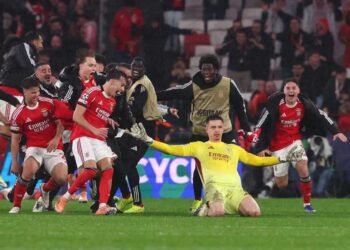 Goalkeeper’s Header Seals Champions League In Stunning Fashion