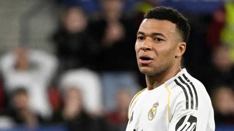 Mbappe Is Battling A Knee Injury To Avoid Surgery