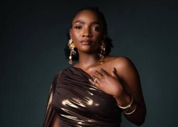 Simi Breaks Silence On Backlash Over Old Tweets