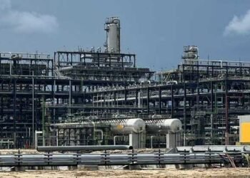Dangote Refinery Cuts Petrol Price Amid Global Oil Decline
