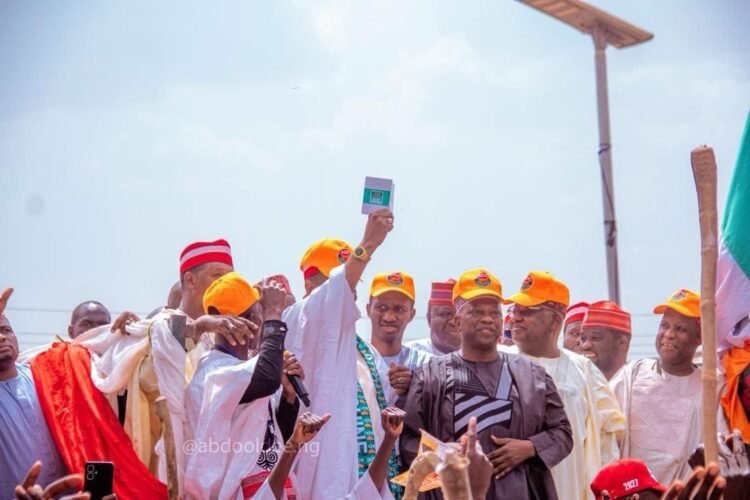 Kwankwaso Welcomes Ex-Kano Deputy Governor Gwarzo Into ADC