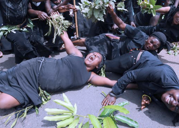 Tinubu Consoles Grieving Mother During Jos Visit, Vows Justice For Victims