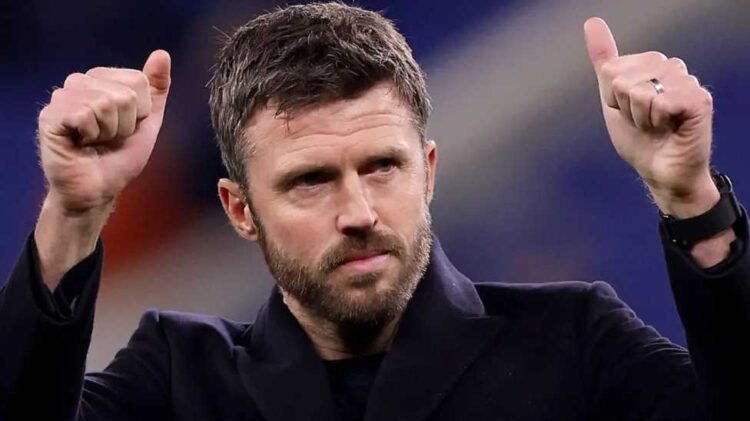 United Midfielder Carrick, 44, to be recommended as the favourite for the job