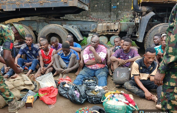 Troops Nab 21 Suspected Drug Traffickers In Abia Community Market